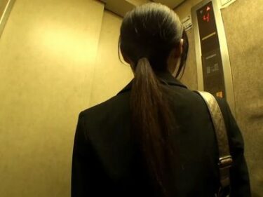 会社帰りの一人暮らしOLが自宅マンションで襲われる⁉部屋に押し入り黒パンスト破き生ハメ中出しセックスする鬼畜ストーカー！