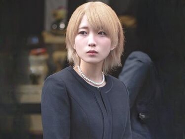 法事で再会した同級生たちに泥酔させられる金髪ギャル人妻…喪服を脱がされ輪●され中出し＆精子ぶっかけ射精のエロセックス！
