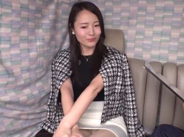 【人妻ナンパ】清楚美人な素人奥さんをGET！真面目に見えても夫を裏切り中出し＆顔射される淫乱熟女浮気妻の不倫エッチ！