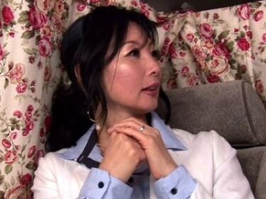 【熟女ナンパ】50代で孫もいる奇跡の美魔女美女人妻をGETし車内インタビュー！巧みな話術でホテル連れ込みされる浮気妻！