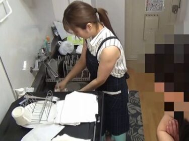 【熟女】おばさんレンタルの三十路素人奥さんを●撮●し撮り‼なし崩し肩もみマッサージから夫を裏切るエロ淫乱ビッチ浮気妻‼