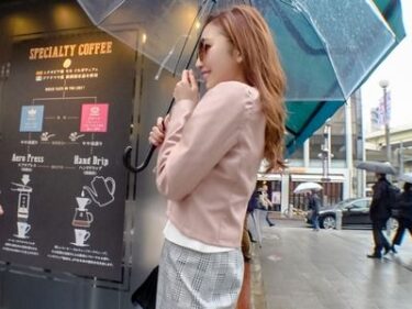 【素人ナンパ】ラウンジバイトしてるグラサンギャルをGETしホテル連れ込み！カメラを回し痴態を撮影するエロエロセックス企画！