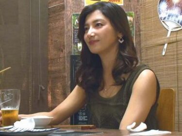【連れ込み】相席居酒屋でナンパした三十路美魔女美女人妻を●撮●し撮り‼夫を裏切る奥様に他人棒生ハメ中出しする不倫SEX‼