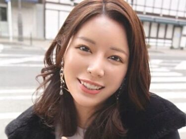 11/19 10:00【人妻】夫との思い出の場所で不倫デートする美女奥さん！水着でプールからトイレ連れ込みフェラ→ホテルで他人棒挿入の浮気妻！